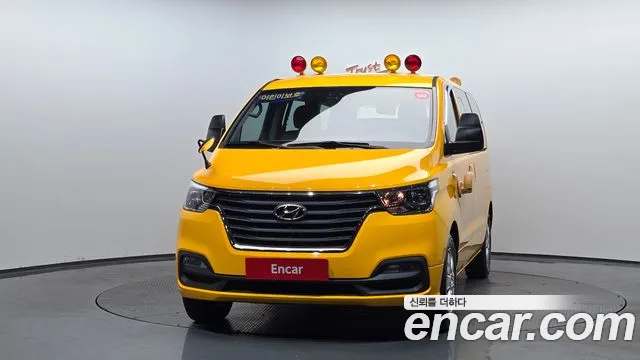 Hyundai Starex 2020 — фото 3