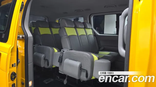 Hyundai Starex 2020 — фото 12