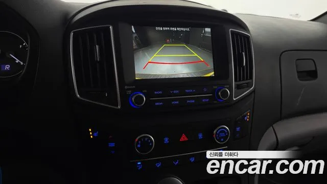 Hyundai Starex 2020 — фото 15