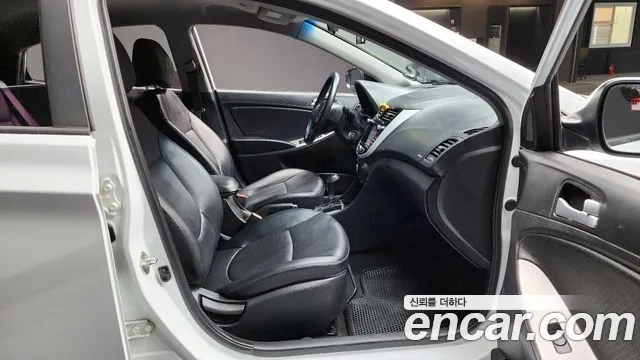 Hyundai Accent 2016 — фото 10