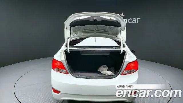 Hyundai Accent 2016 — фото 13