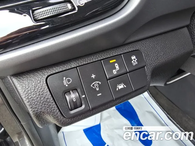 Kia Stonic 2018 — фото 15