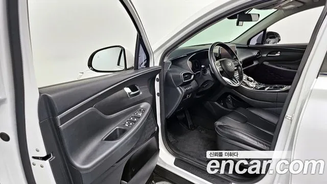 Hyundai Santafe 2021 — фото 10