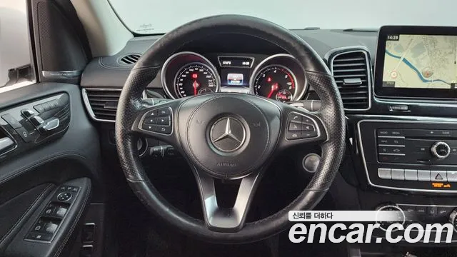Mercedes-Benz GLS-Class 2017 — фото 13