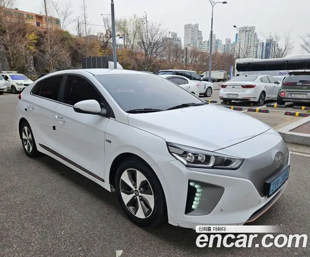 Hyundai Ioniq 2018 — фото 3