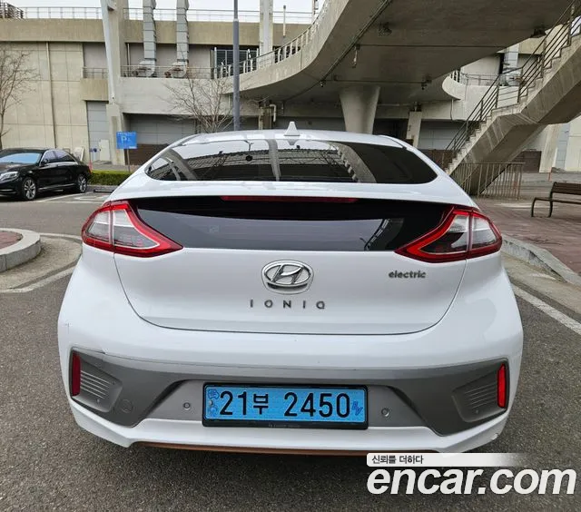 Hyundai Ioniq 2018 — фото 4