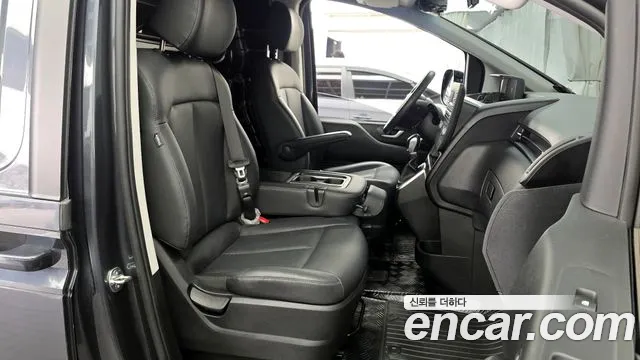 Hyundai Staria 2024 — фото 11