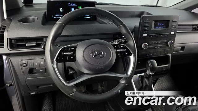 Hyundai Staria 2024 — фото 13