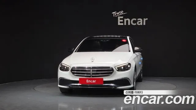 Mercedes-Benz E-Class 2021 — фото 3