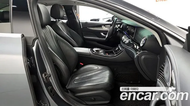 Mercedes-Benz CLS-Class 2019 — фото 11