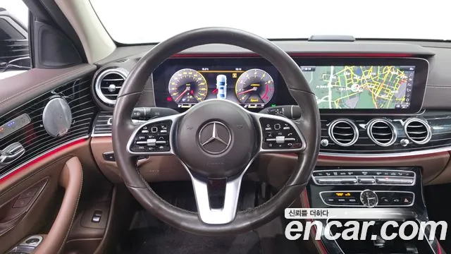 Mercedes-Benz E-Class 2019 — фото 13