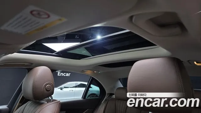 Mercedes-Benz E-Class 2019 — фото 17