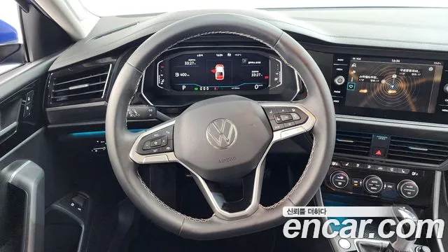 Volkswagen Jetta 2023 — фото 13