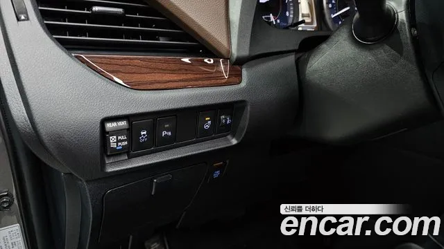 Toyota Sienna 2020 — фото 16