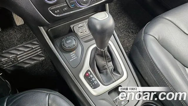Jeep Cherokee 2017 — фото 9