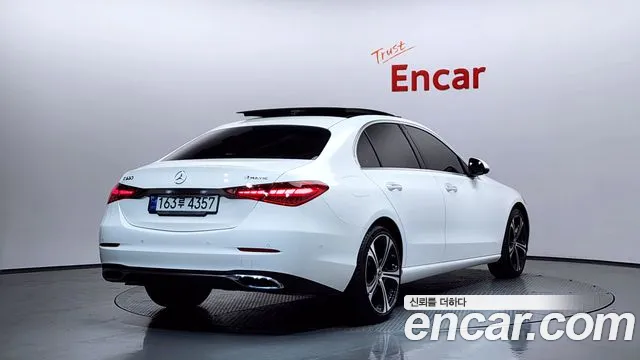 Mercedes-Benz C-Class 2023 — фото 2
