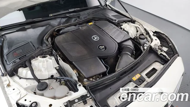 Mercedes-Benz C-Class 2023 — фото 6