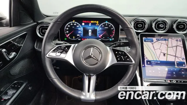 Mercedes-Benz C-Class 2023 — фото 13
