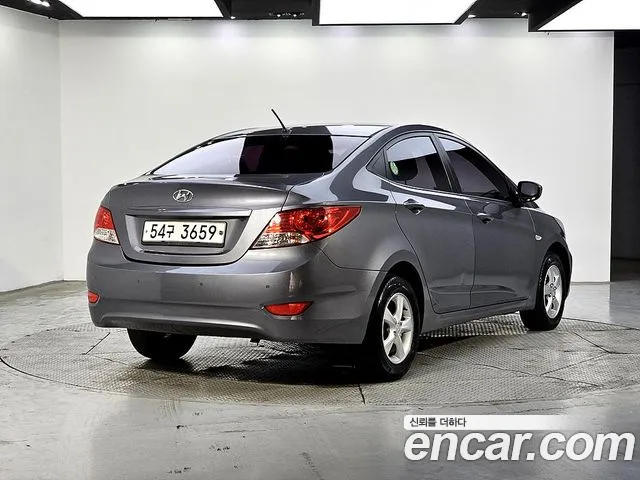Hyundai Accent 2015 — фото 4