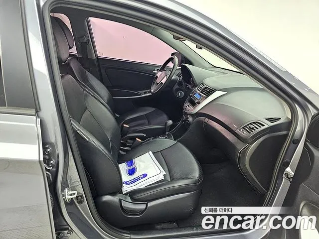 Hyundai Accent 2015 — фото 11
