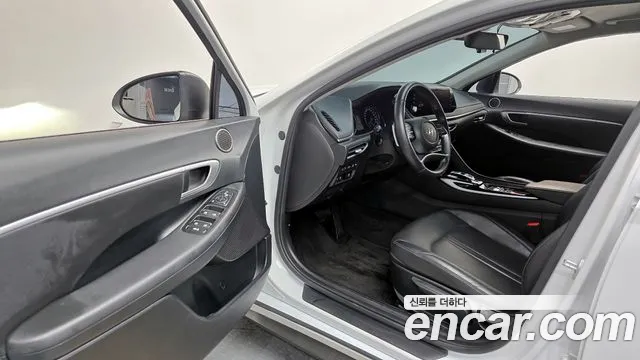 Hyundai Sonata 2022 — фото 10