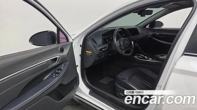 Hyundai Sonata 2020 — фото 10