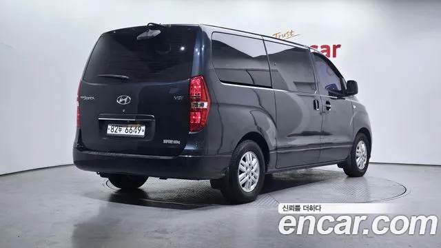 Hyundai Starex 2019 — фото 2