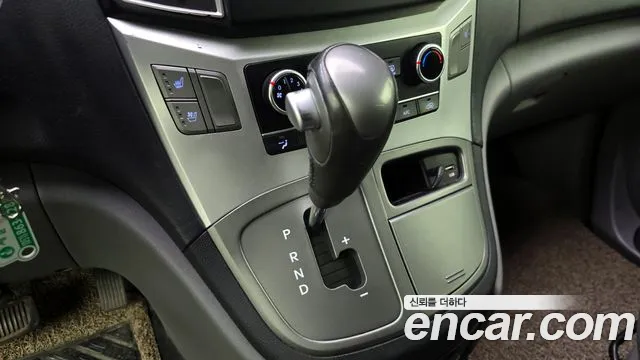 Hyundai Starex 2019 — фото 9