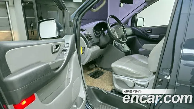 Hyundai Starex 2019 — фото 11