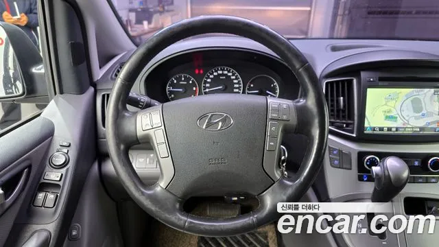 Hyundai Starex 2019 — фото 14