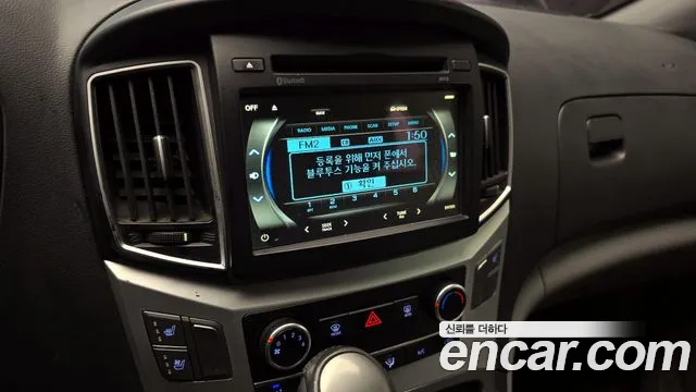 Hyundai Starex 2019 — фото 16