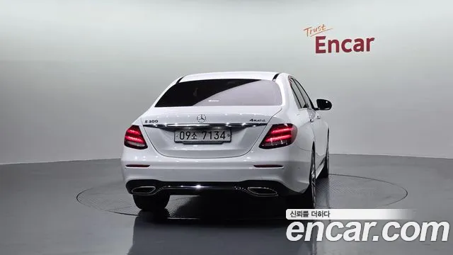 Mercedes-Benz E-Class 2018 — фото 4