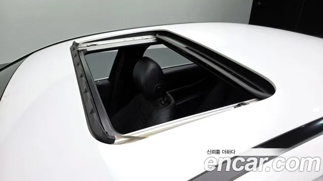 Mercedes-Benz E-Class 2018 — фото 19