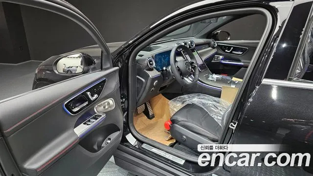 Mercedes-Benz GLC-Class 2026 — фото 11