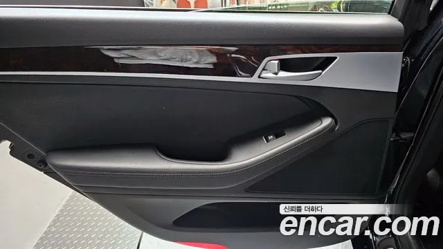 Hyundai Genesis 2015 — фото 15