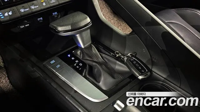 Hyundai AVANTE 2022 — фото 12