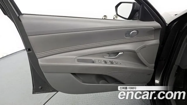 Hyundai AVANTE 2023 — фото 14