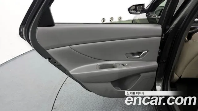 Hyundai AVANTE 2023 — фото 15