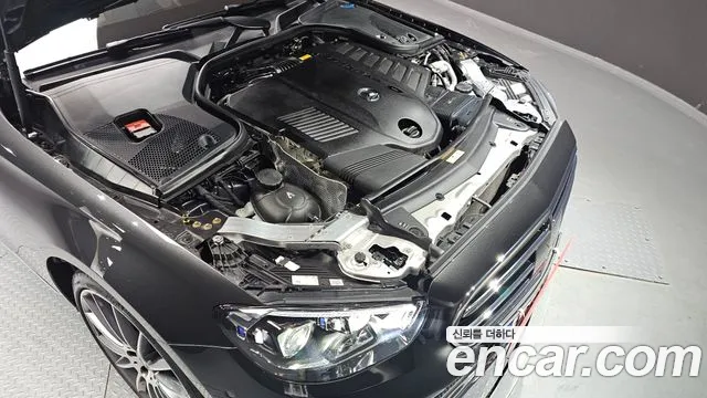 Mercedes-Benz E-Class 2023 — фото 6