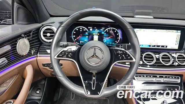 Mercedes-Benz E-Class 2023 — фото 13