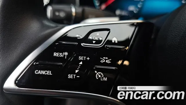 Mercedes-Benz E-Class 2023 — фото 18