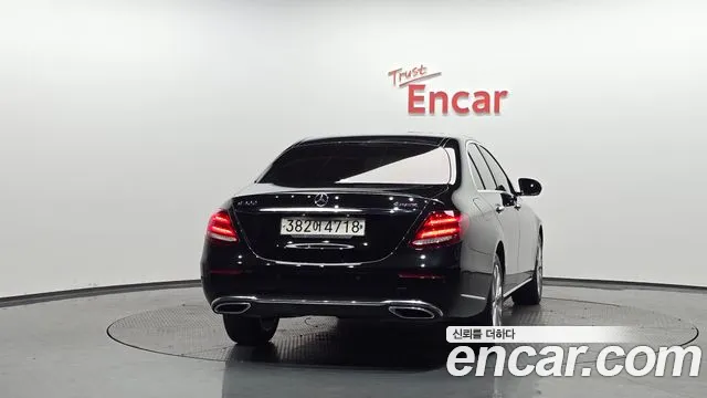 Mercedes-Benz E-Class 2020 — фото 3