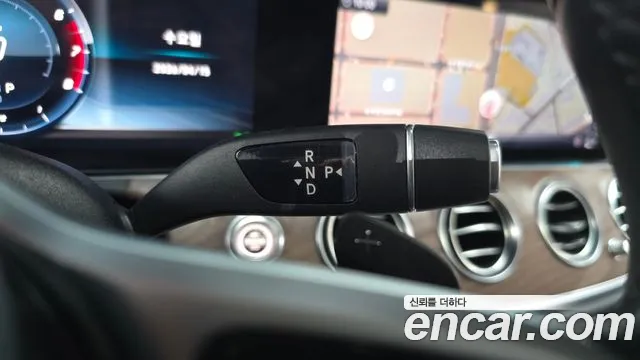 Mercedes-Benz E-Class 2020 — фото 11