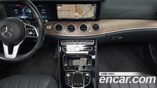 Mercedes-Benz E-Class 2020 — фото 19