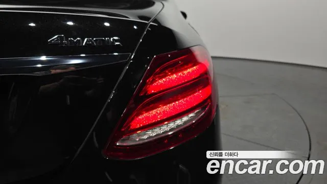 Mercedes-Benz E-Class 2020 — фото 8