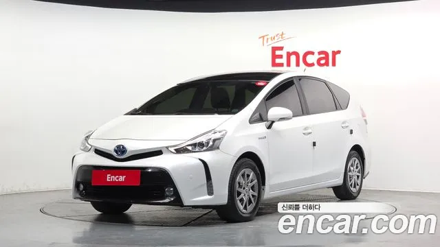 Toyota Prius 2015 — фото 1