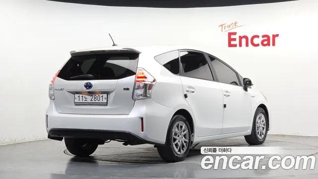 Toyota Prius 2015 — фото 2