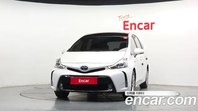 Toyota Prius 2015 — фото 3
