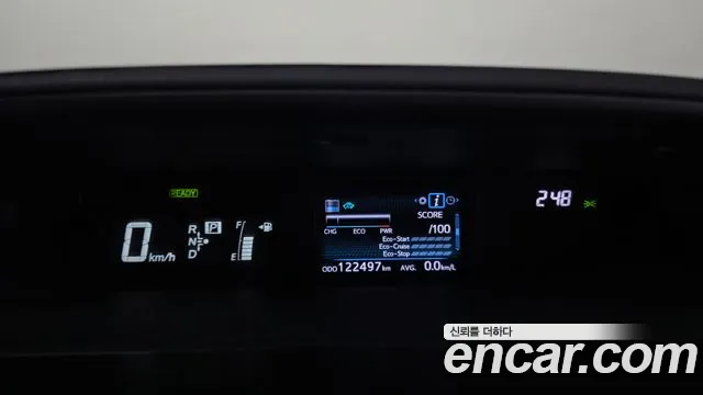 Toyota Prius 2015 — фото 8