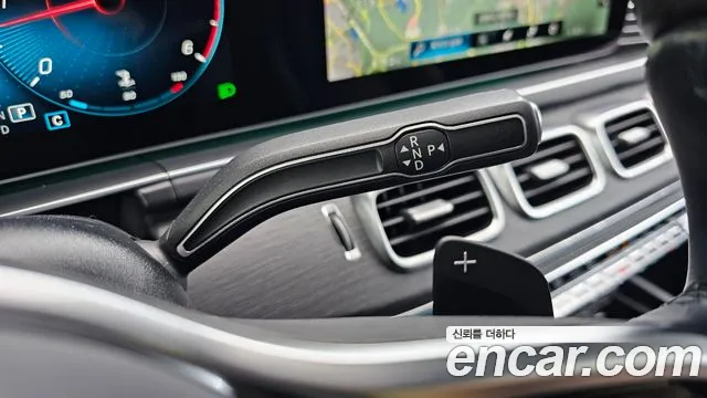 Mercedes-Benz GLS-Class 2023 — фото 12